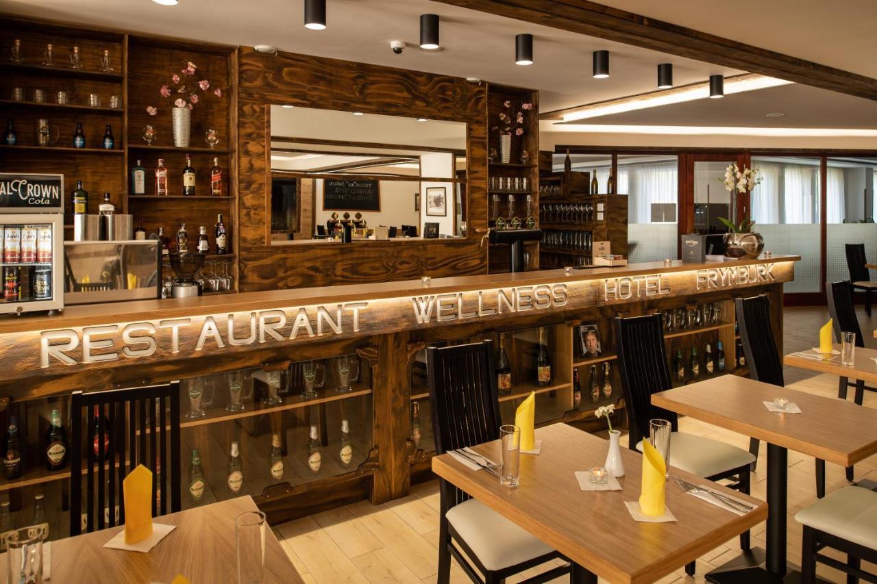 Hotel Frymburk Ngoại thất bức ảnh