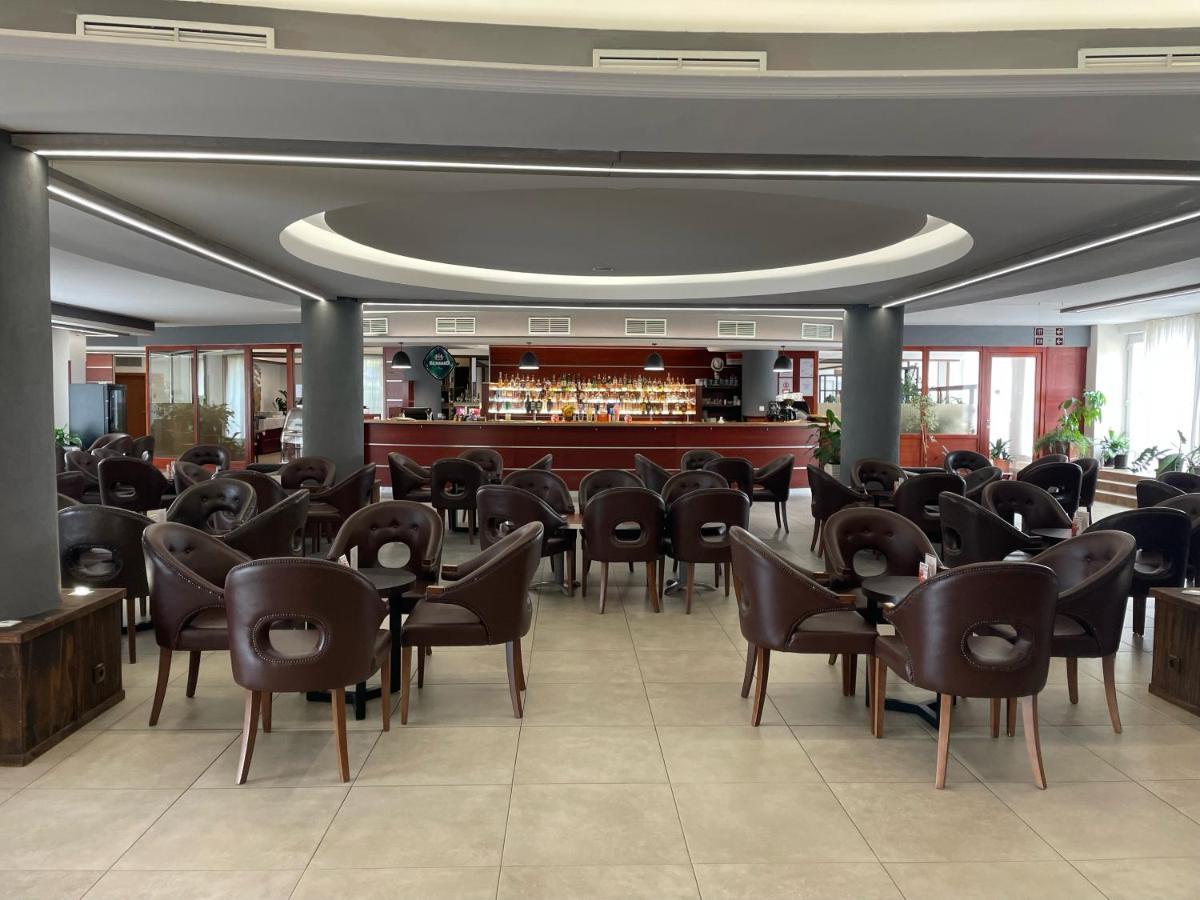 Hotel Frymburk Ngoại thất bức ảnh