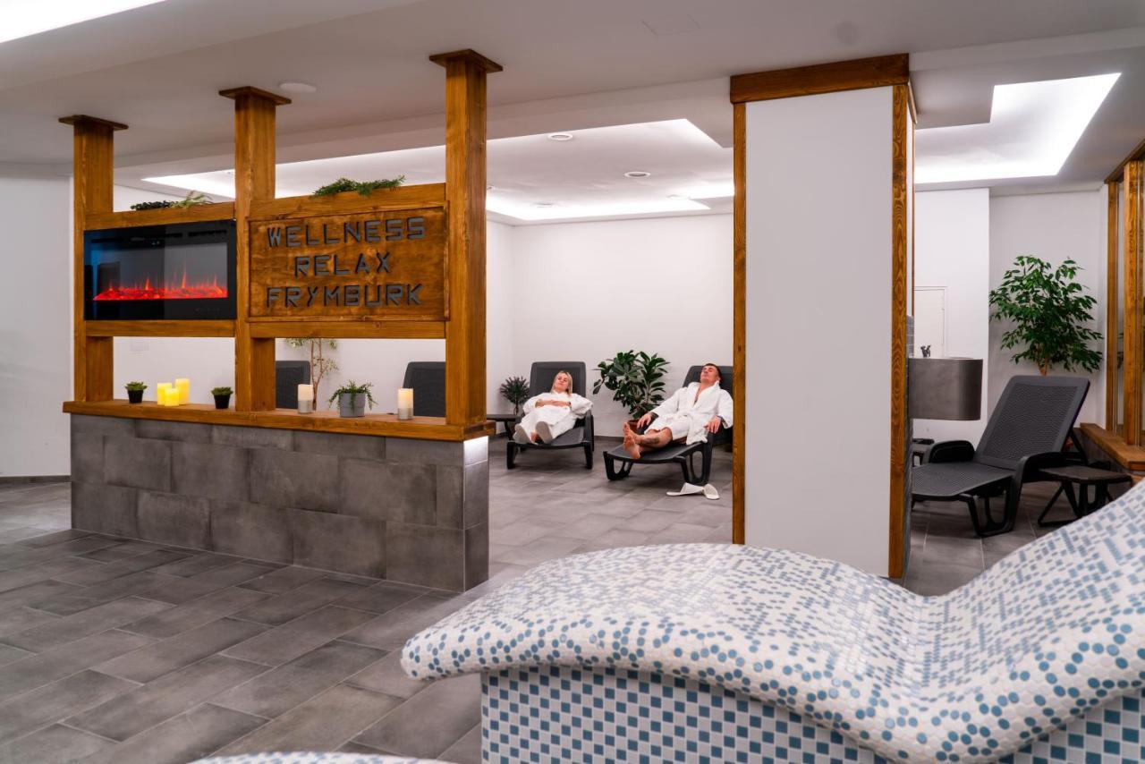 Hotel Frymburk Ngoại thất bức ảnh