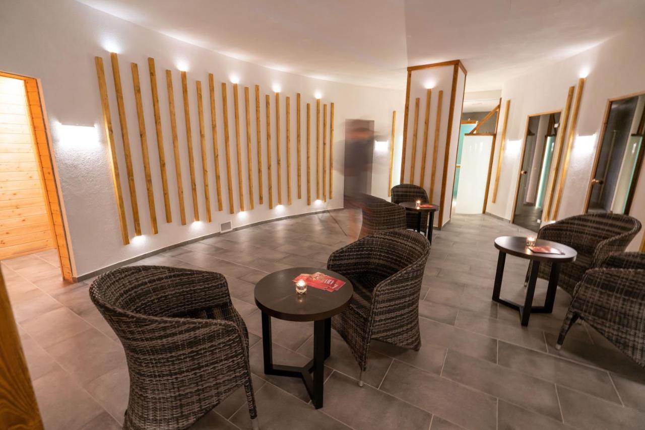 Hotel Frymburk Ngoại thất bức ảnh